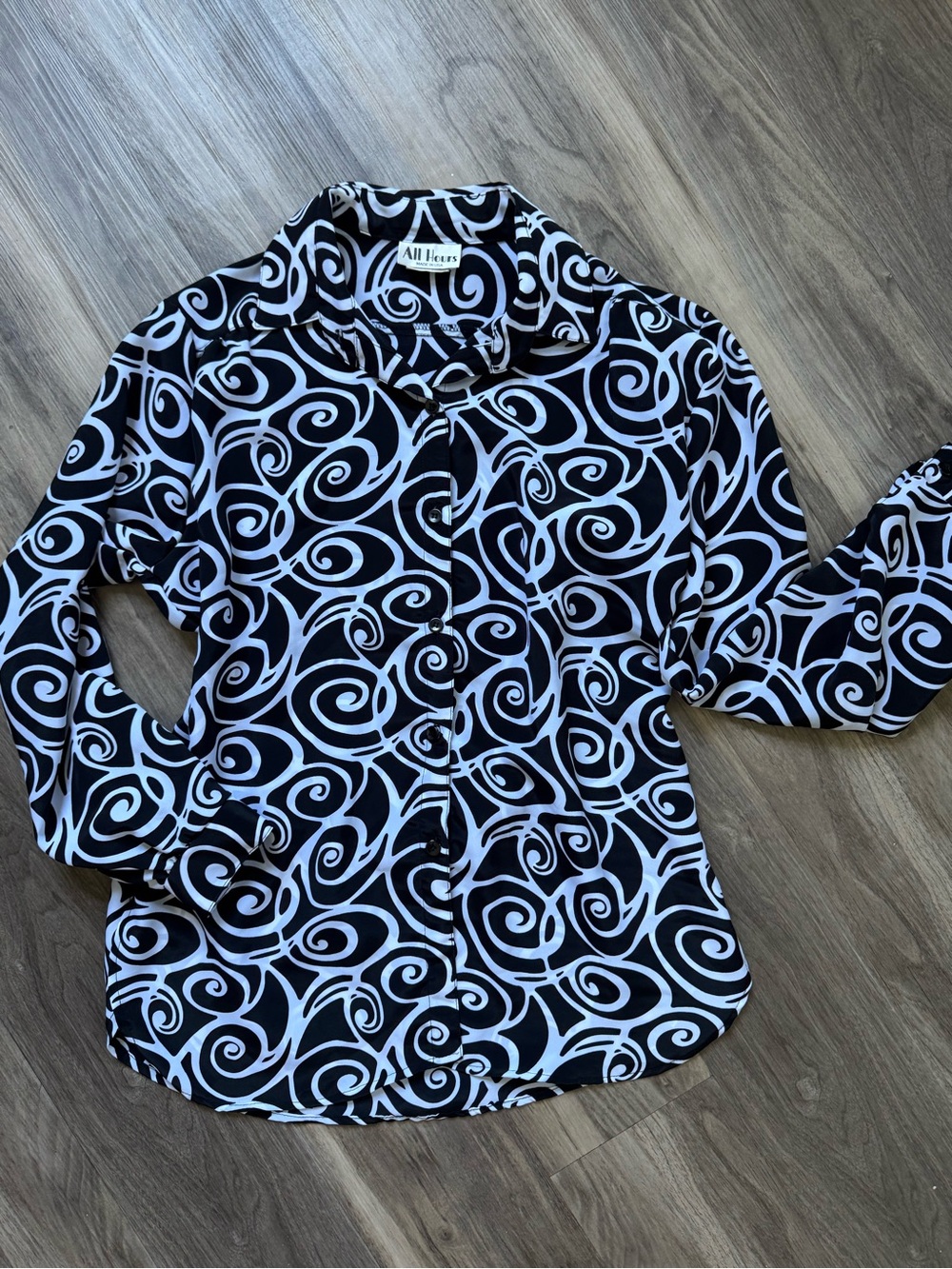 Vintage All Hours Black & White Graphic Swirl Button Up Blouse - Size Small